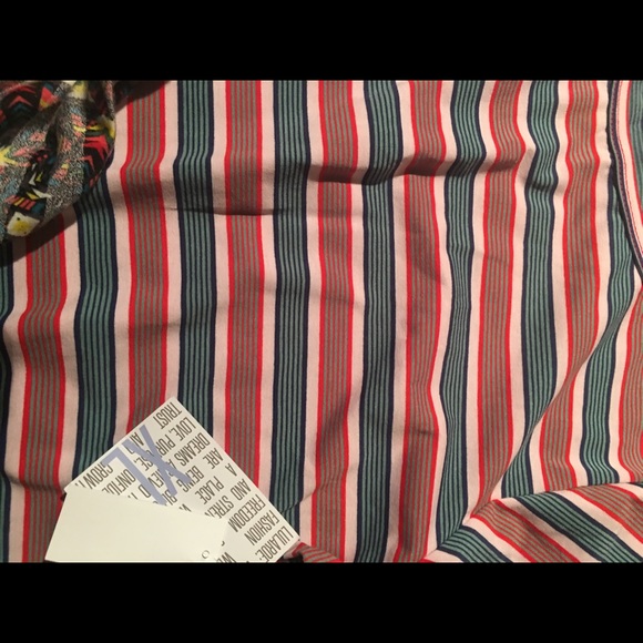 Lularoe bundle - Picture 3 of 4